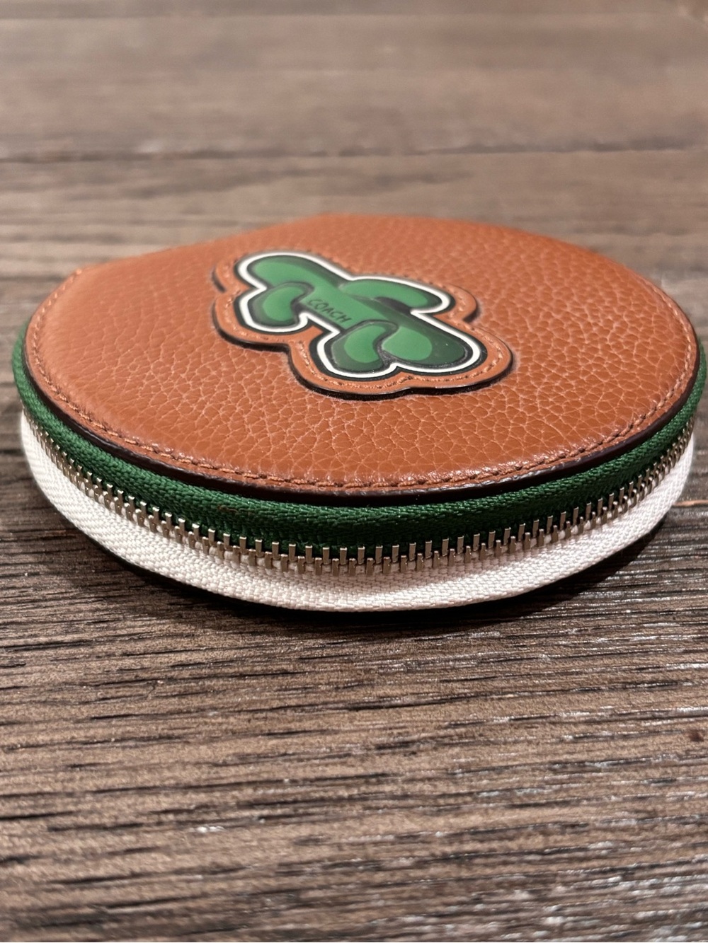 Coach- NWOT! RARE Brown Leather Round Zip Coin Wallet with Green Cactus Patch - Picture 2 of 10